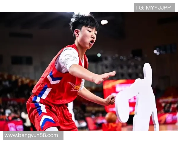 赵岩昊的篮球之路从青涩少年到CBA明星的成长故事与奋斗历程